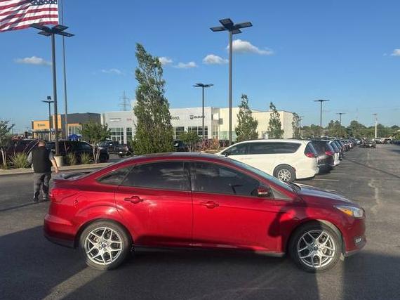 FORD FOCUS 2015 1FADP3F26FL334022 image