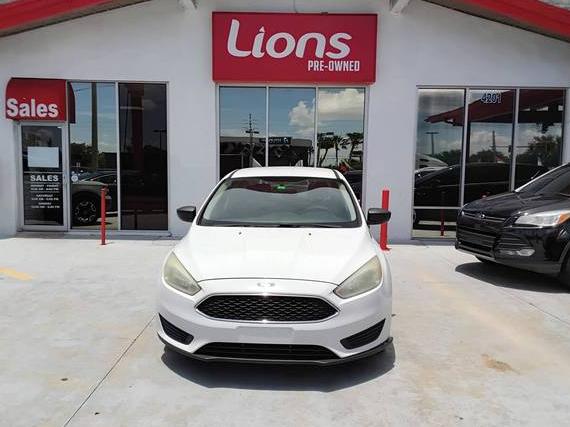 FORD FOCUS 2015 1FADP3E24FL270418 image
