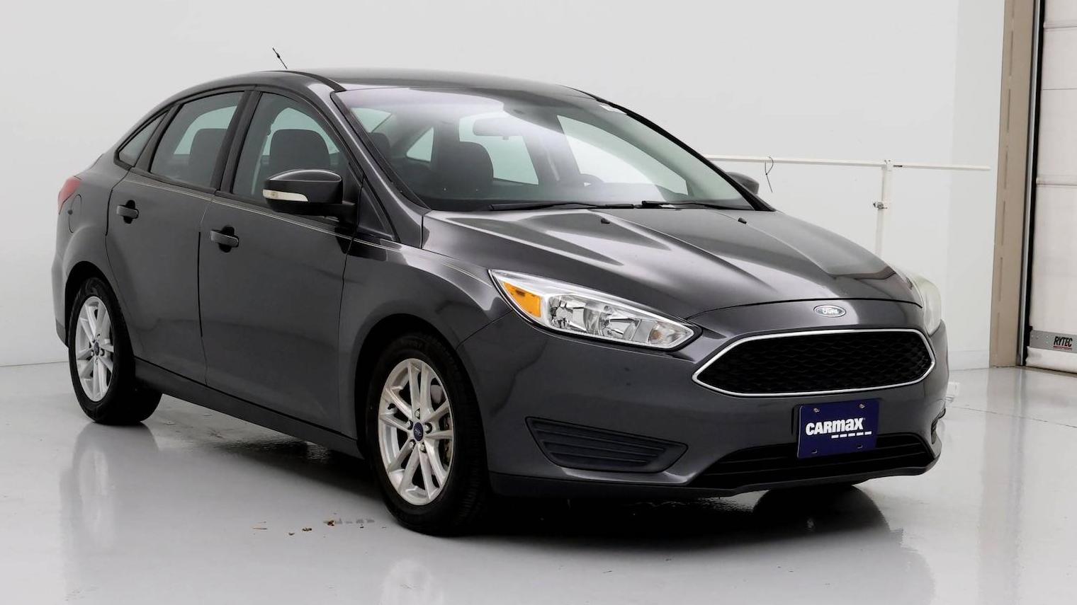 FORD FOCUS 2015 1FADP3F28FL219857 image