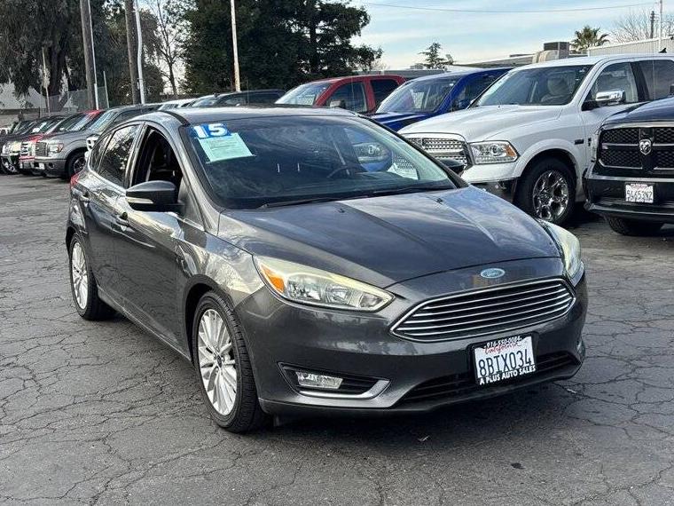 FORD FOCUS 2015 1FADP3N29FL281379 image