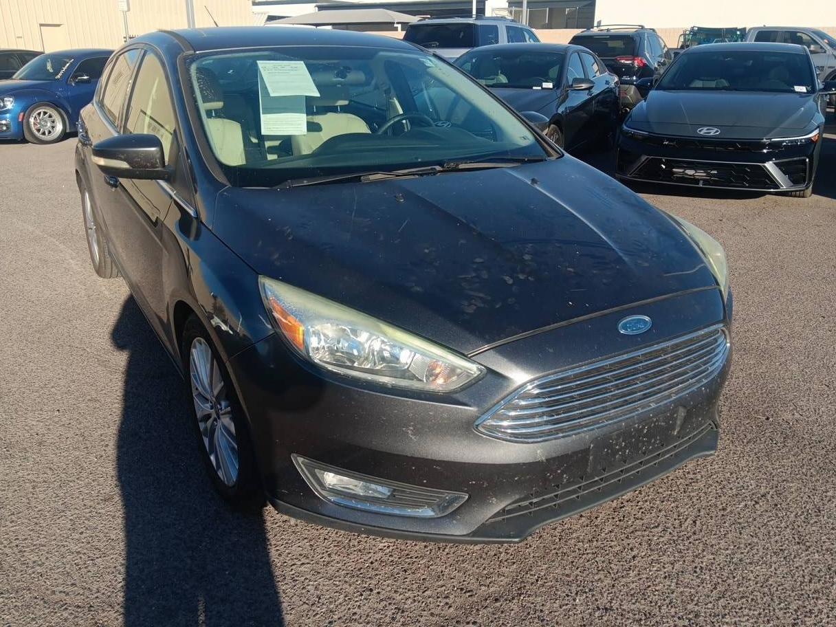 FORD FOCUS 2015 1FADP3N23FL275349 image