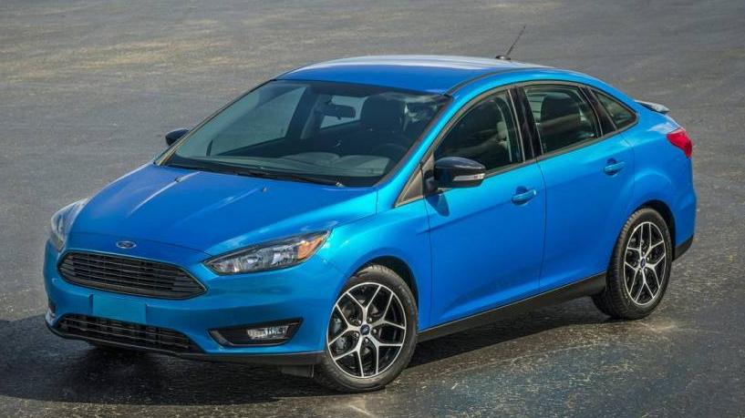 FORD FOCUS 2015 1FADP3F22FL313409 image