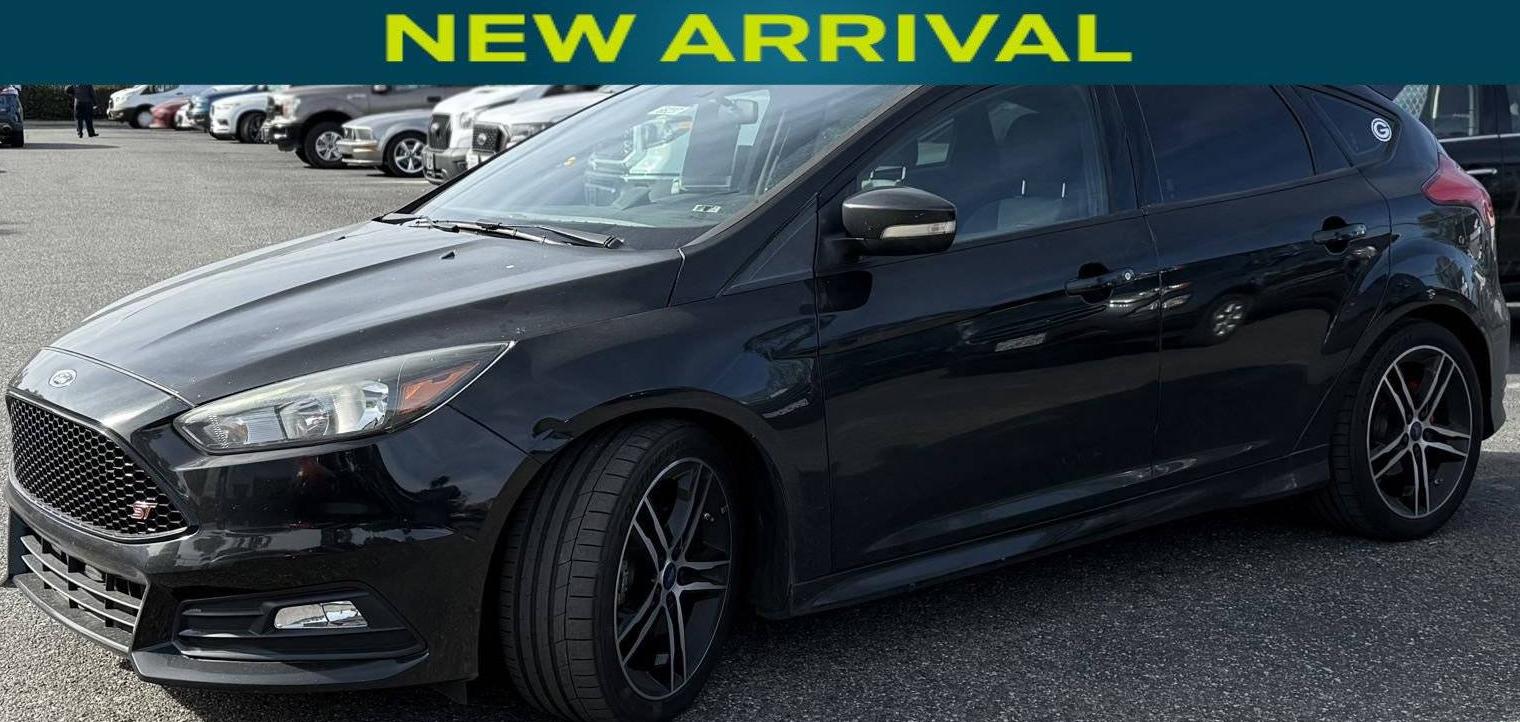 FORD FOCUS 2015 1FADP3L99FL211168 image