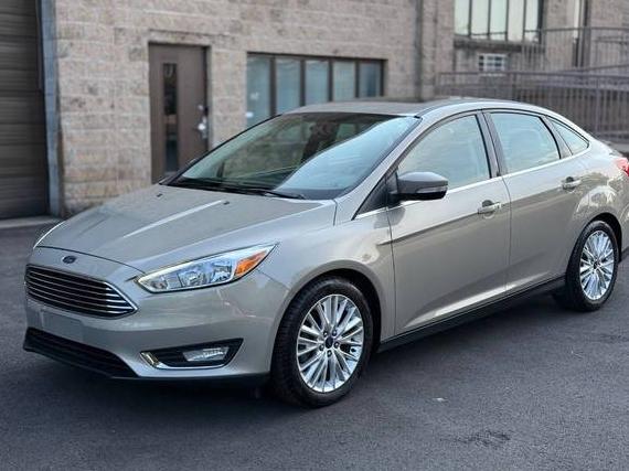 FORD FOCUS 2015 1FADP3J20FL200761 image