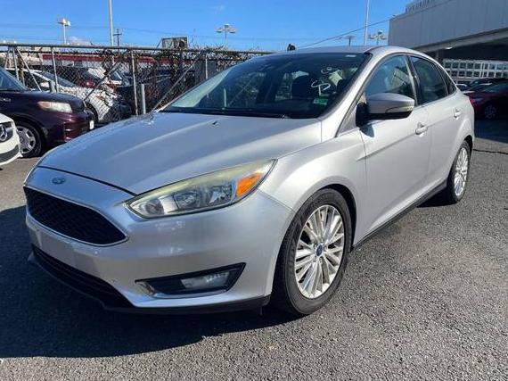 FORD FOCUS 2015 1FADP3J25FL228572 image