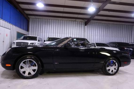 FORD THUNDERBIRD 2002 1FAHP60A42Y109369 image FORD THUNDERBIRD 2002 1FAHP60A42Y109369 image