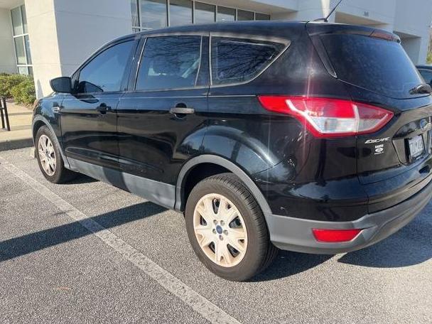 FORD ESCAPE 2016 1FMCU0F71GUC05556 image