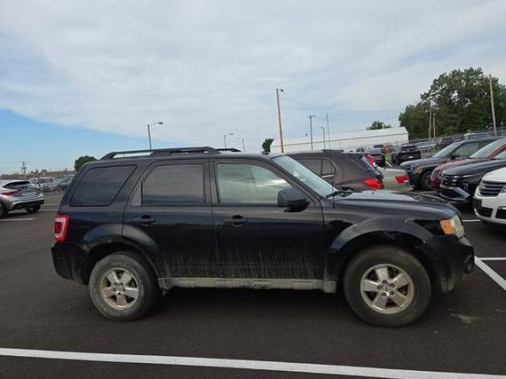 FORD ESCAPE 2009 1FMCU03759KA81309 image