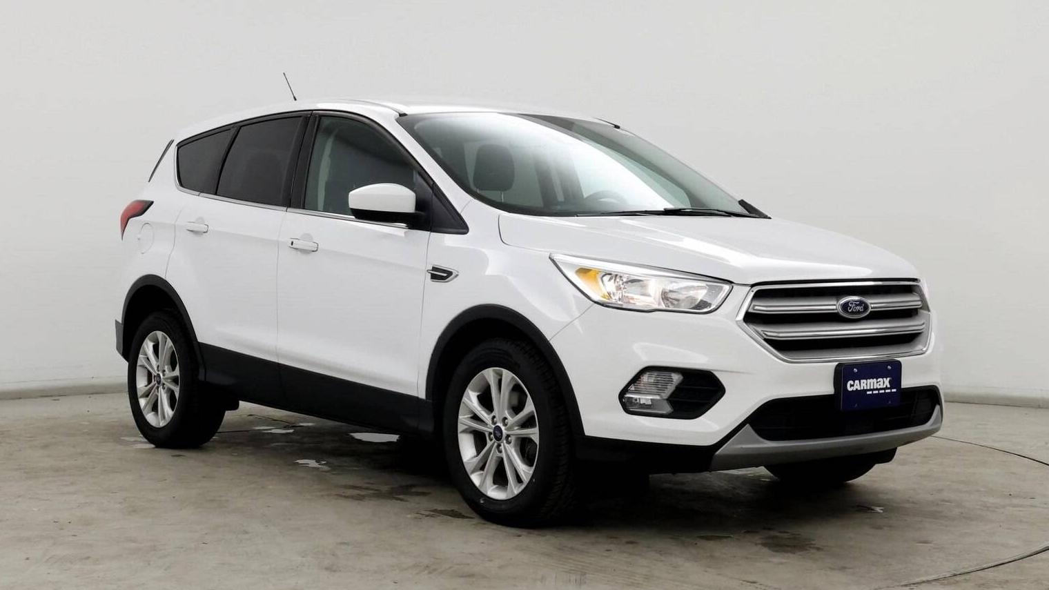 FORD ESCAPE 2019 1FMCU0GD5KUB81792 image