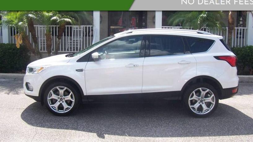 FORD ESCAPE 2019 1FMCU9J90KUB61314 image