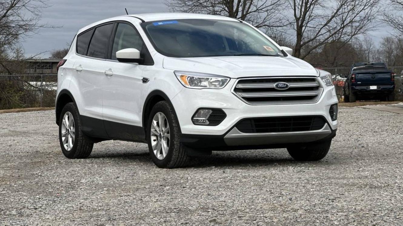 FORD ESCAPE 2019 1FMCU0GDXKUC05911 image