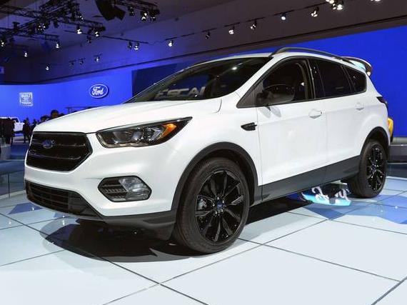 FORD ESCAPE 2019 1FMCU0F70KUB62398 image