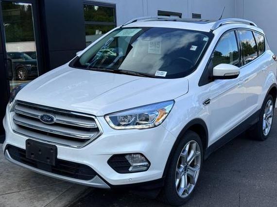 FORD ESCAPE 2019 1FMCU9J91KUA72352 image