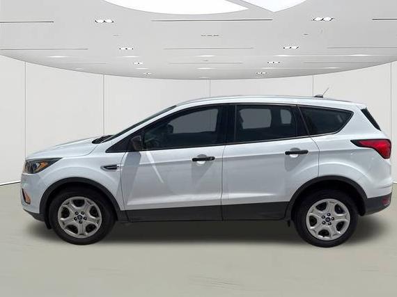 FORD ESCAPE 2019 1FMCU0F74KUB30800 image