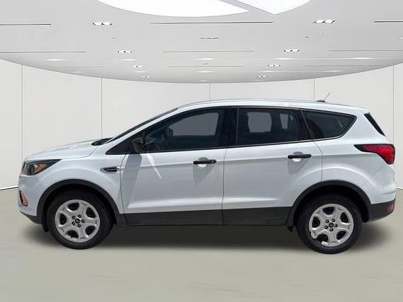 FORD ESCAPE 2019 1FMCU0F74KUB30814 image