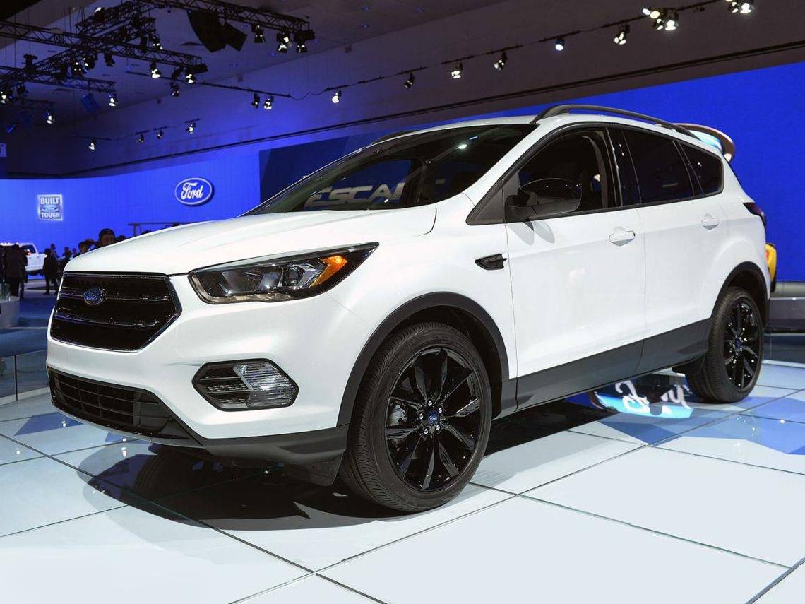 FORD ESCAPE 2019 1FMCU0GD7KUA23311 image