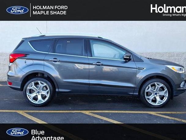 FORD ESCAPE 2019 1FMCU9J95KUB19141 image