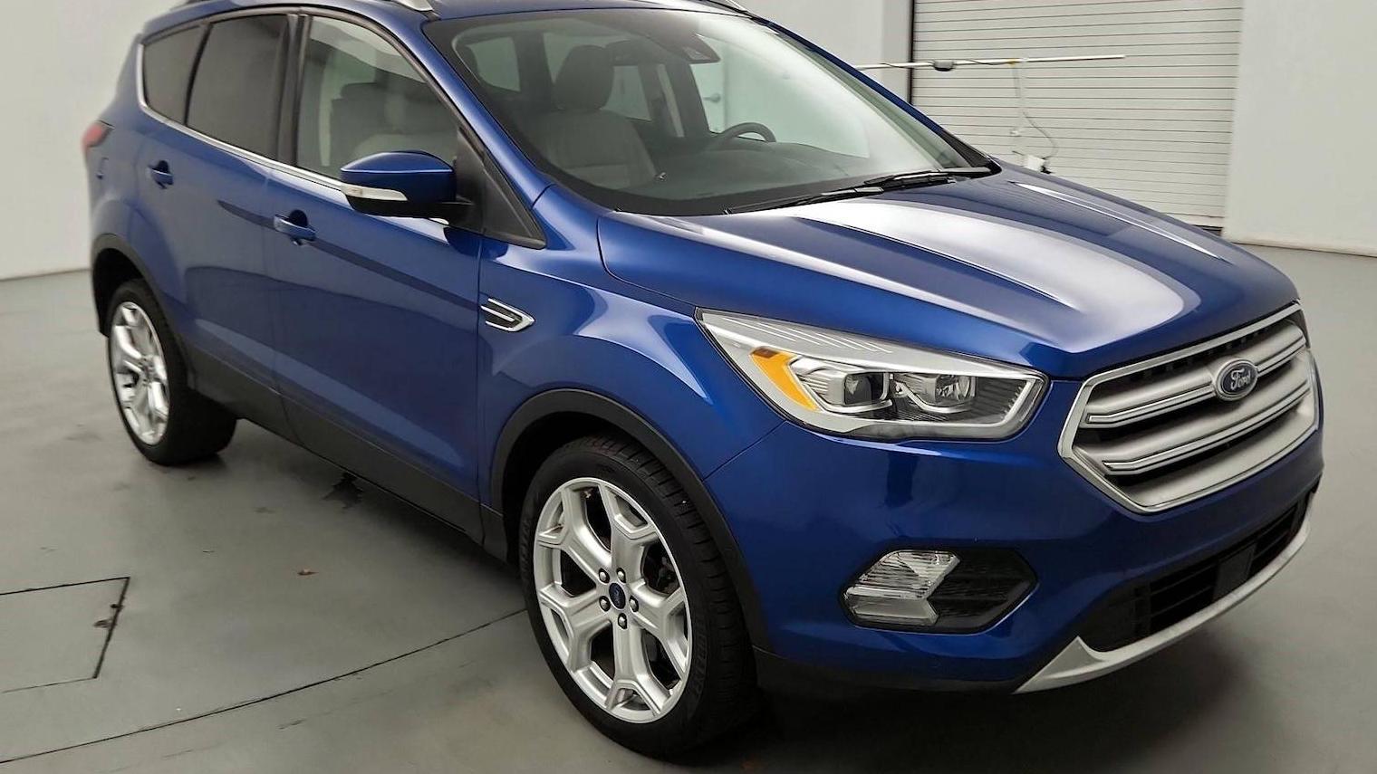 FORD ESCAPE 2019 1FMCU0J9XKUC08196 image