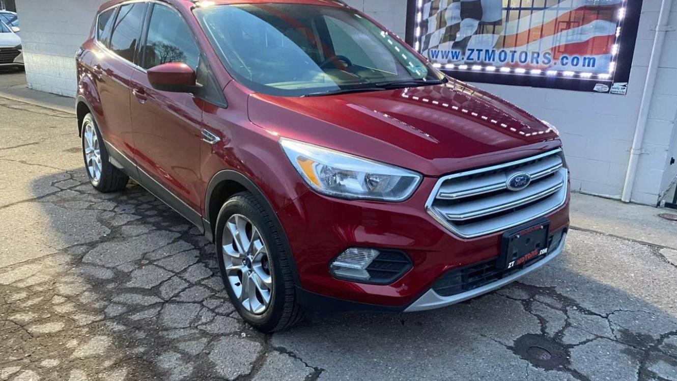 FORD ESCAPE 2018 1FMCU9GD0JUB65888 image