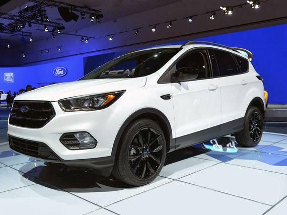 FORD ESCAPE 2018 1FMCU0HD4JUA17236 image