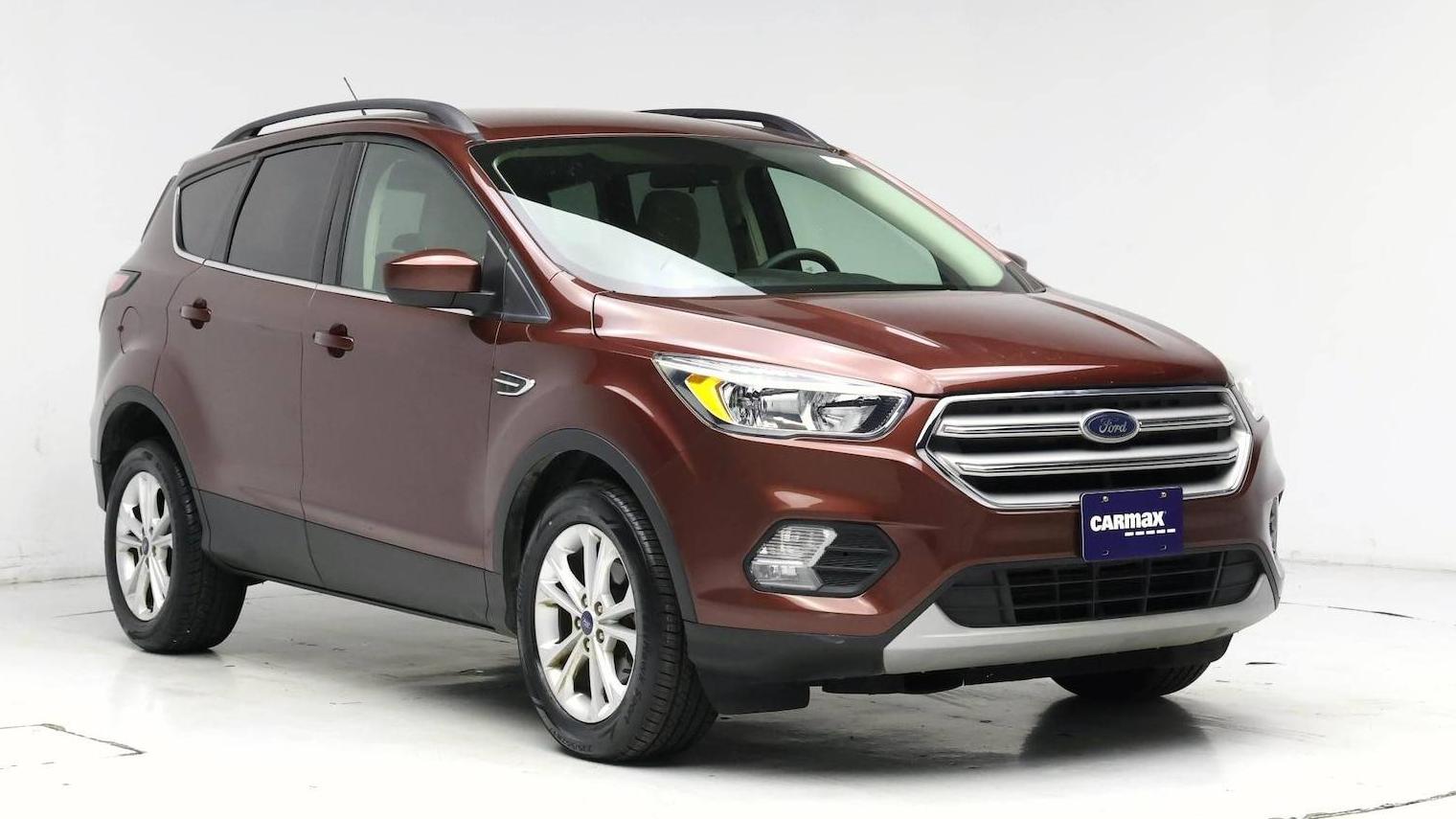 FORD ESCAPE 2018 1FMCU0GD3JUC77015 image