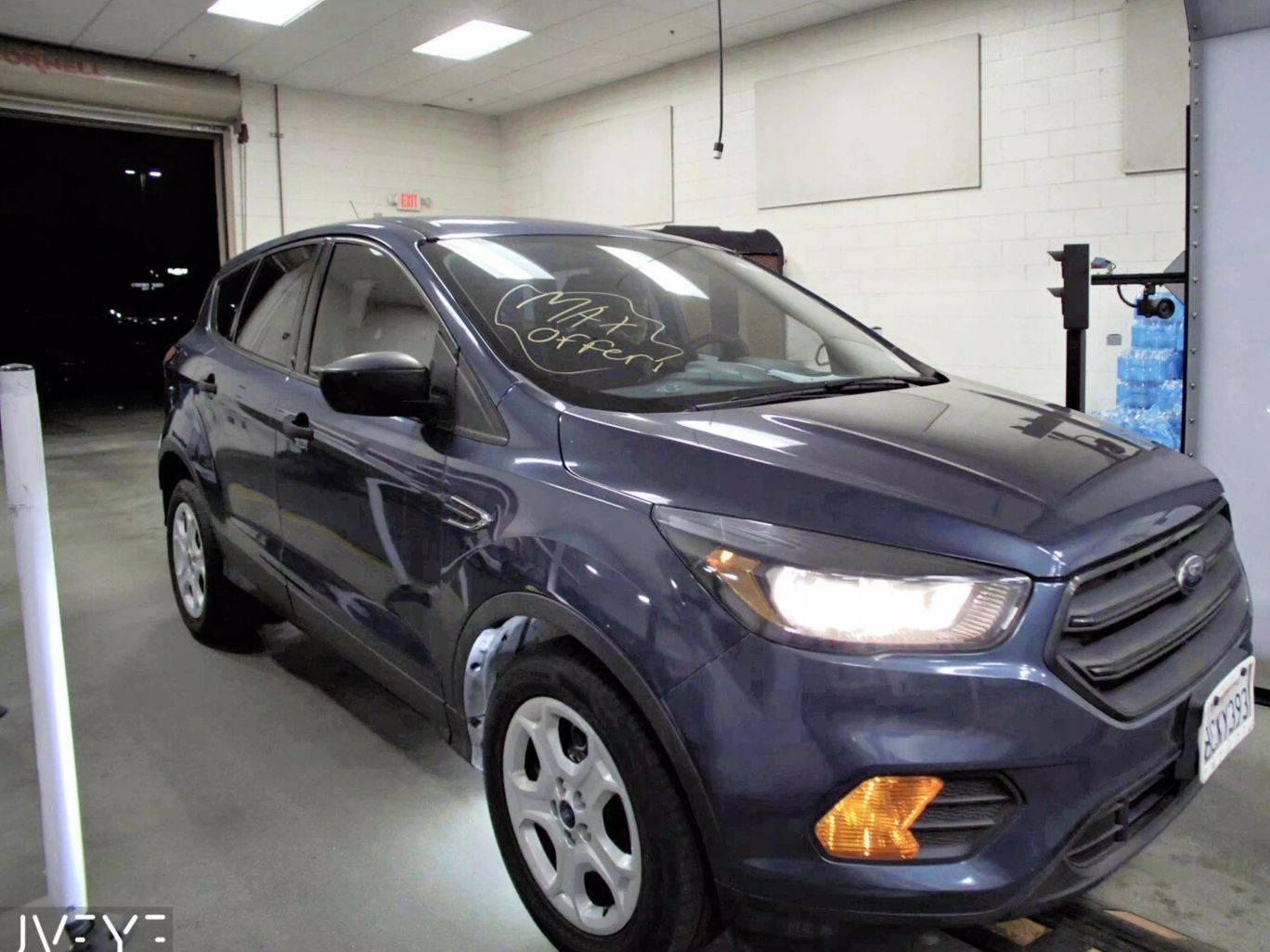 FORD ESCAPE 2018 1FMCU0F77JUA85771 image