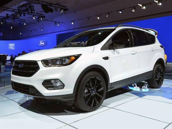 FORD ESCAPE 2018 1FMCU9J97JUA86660 image