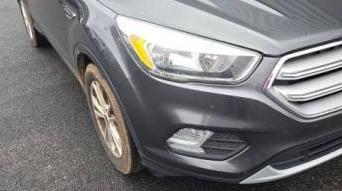 FORD ESCAPE 2018 1FMCU0GD1JUA11802 image