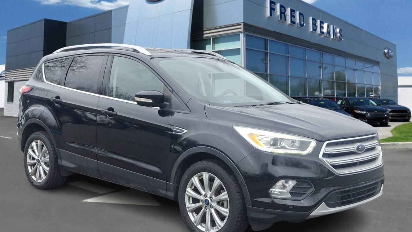 FORD ESCAPE 2018 1FMCU9J92JUA60239 image