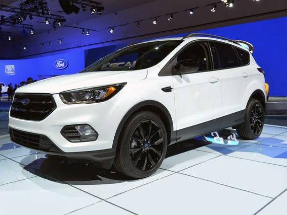 FORD ESCAPE 2018 1FMCU9GDXJUB01535 image