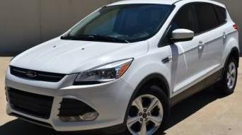 FORD ESCAPE 2018 1FMCU0HD8JUA01752 image