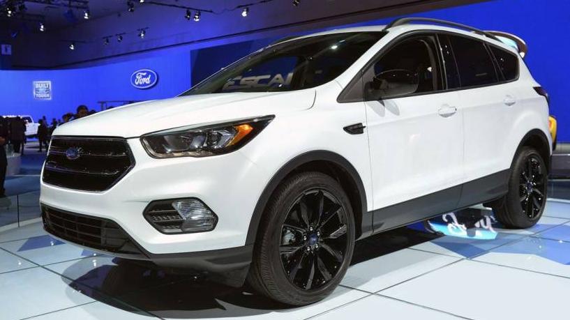 FORD ESCAPE 2018 1FMCU0GD7JUC70021 image