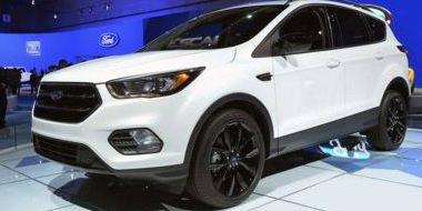 FORD ESCAPE 2018 1FMCU0GDXJUA12253 image