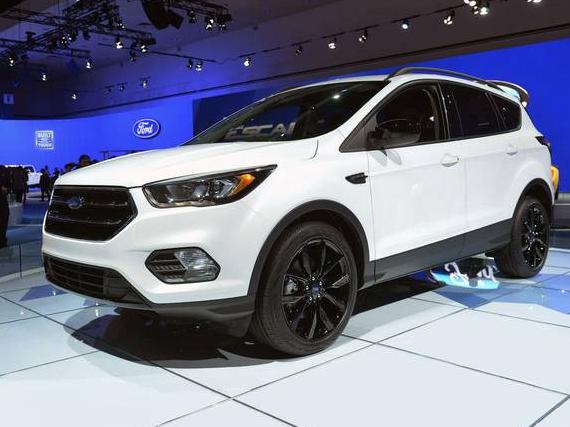 FORD ESCAPE 2018 1FMCU9GD6JUB14511 image