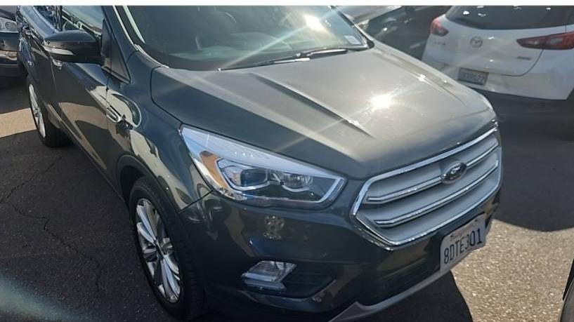 FORD ESCAPE 2018 1FMCU0J90JUB13984 image