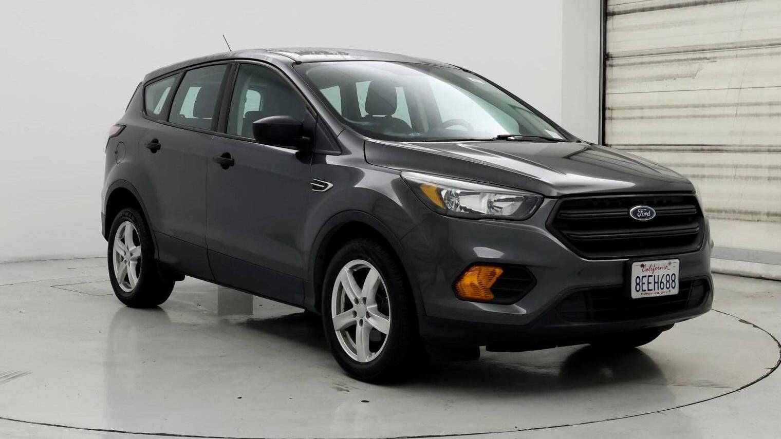 FORD ESCAPE 2018 1FMCU0F70JUA35097 image