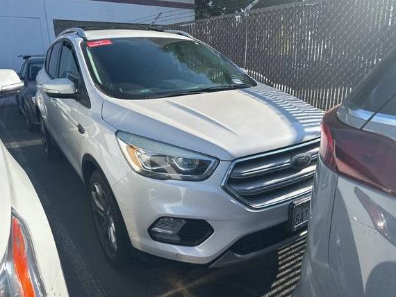 FORD ESCAPE 2018 1FMCU9J97JUA12624 image