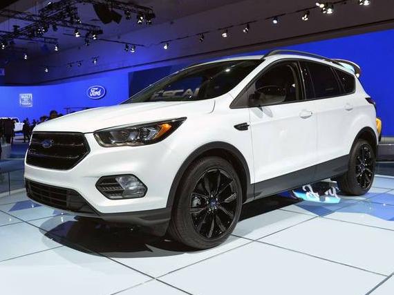 FORD ESCAPE 2018 1FMCU9J90JUB48156 image FORD ESCAPE 2018 1FMCU9J90JUB48156 image