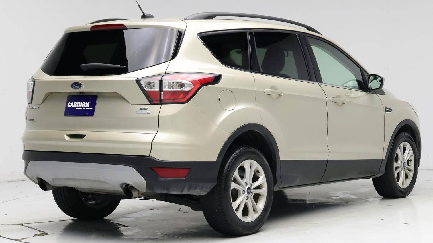 FORD ESCAPE 2018 1FMCU0GD0JUD20127 image