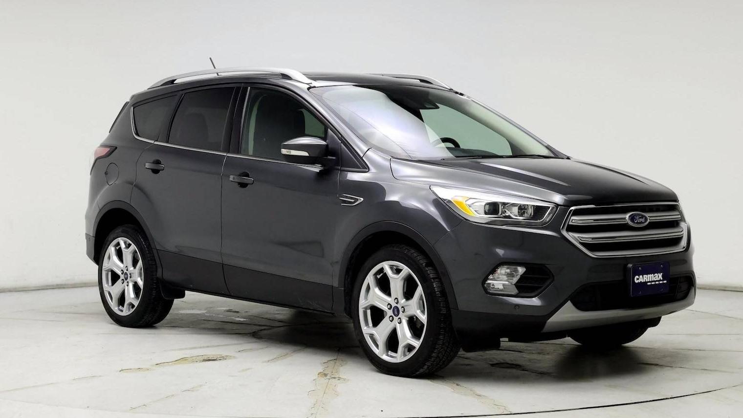 FORD ESCAPE 2018 1FMCU9J93JUB30668 image