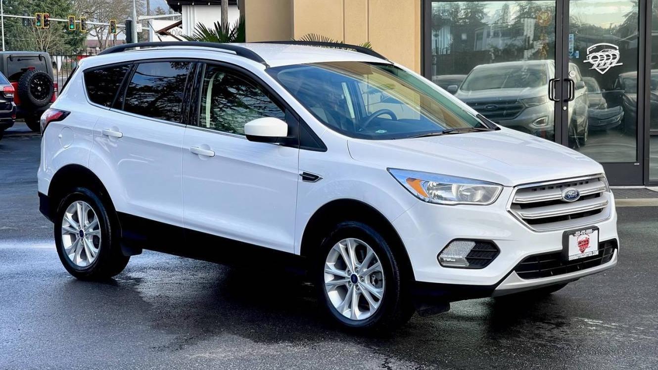 FORD ESCAPE 2018 1FMCU9GD0JUA86852 image