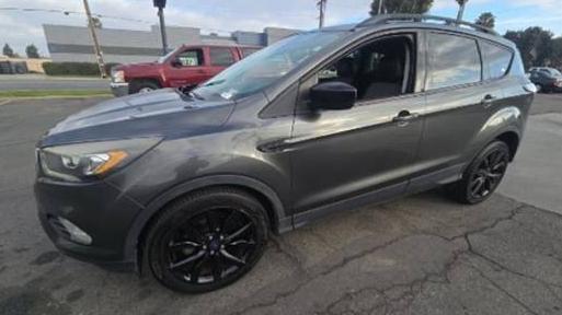 FORD ESCAPE 2018 1FMCU0GD1JUA56562 image