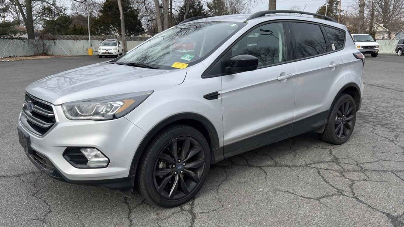 FORD ESCAPE 2018 1FMCU0GD0JUD13243 image