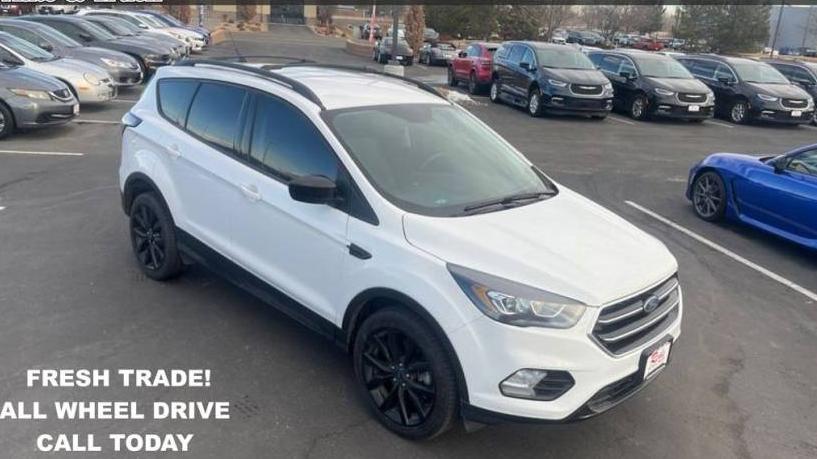 FORD ESCAPE 2018 1FMCU9GD3JUB82023 image