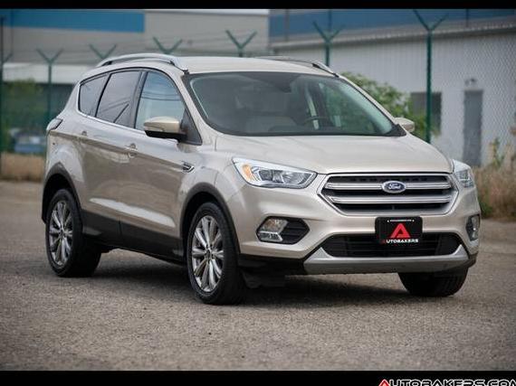 FORD ESCAPE 2017 1FMCU0J96HUB29990 image