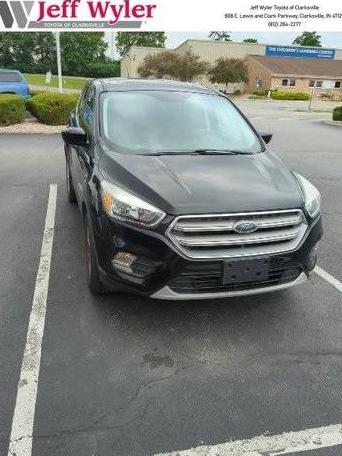 FORD ESCAPE 2017 1FMCU9G93HUC96870 image