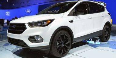 FORD ESCAPE 2017 1FMCU9J95HUB71328 image