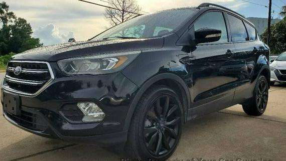 FORD ESCAPE 2017 1FMCU0J91HUC13795 image