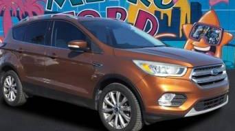 FORD ESCAPE 2017 1FMCU0J97HUD04988 image