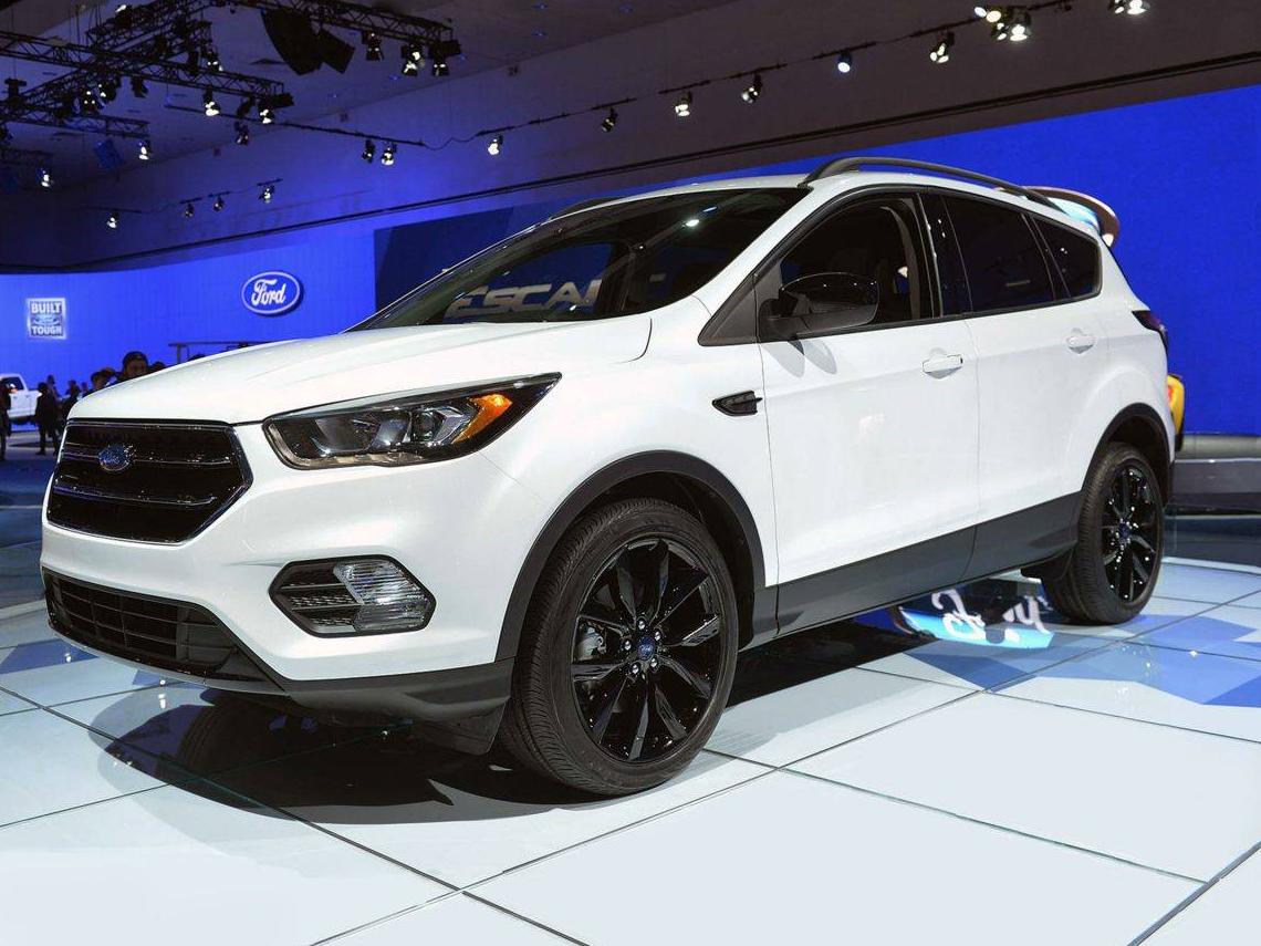 FORD ESCAPE 2017 1FMCU0GD1HUA29873 image